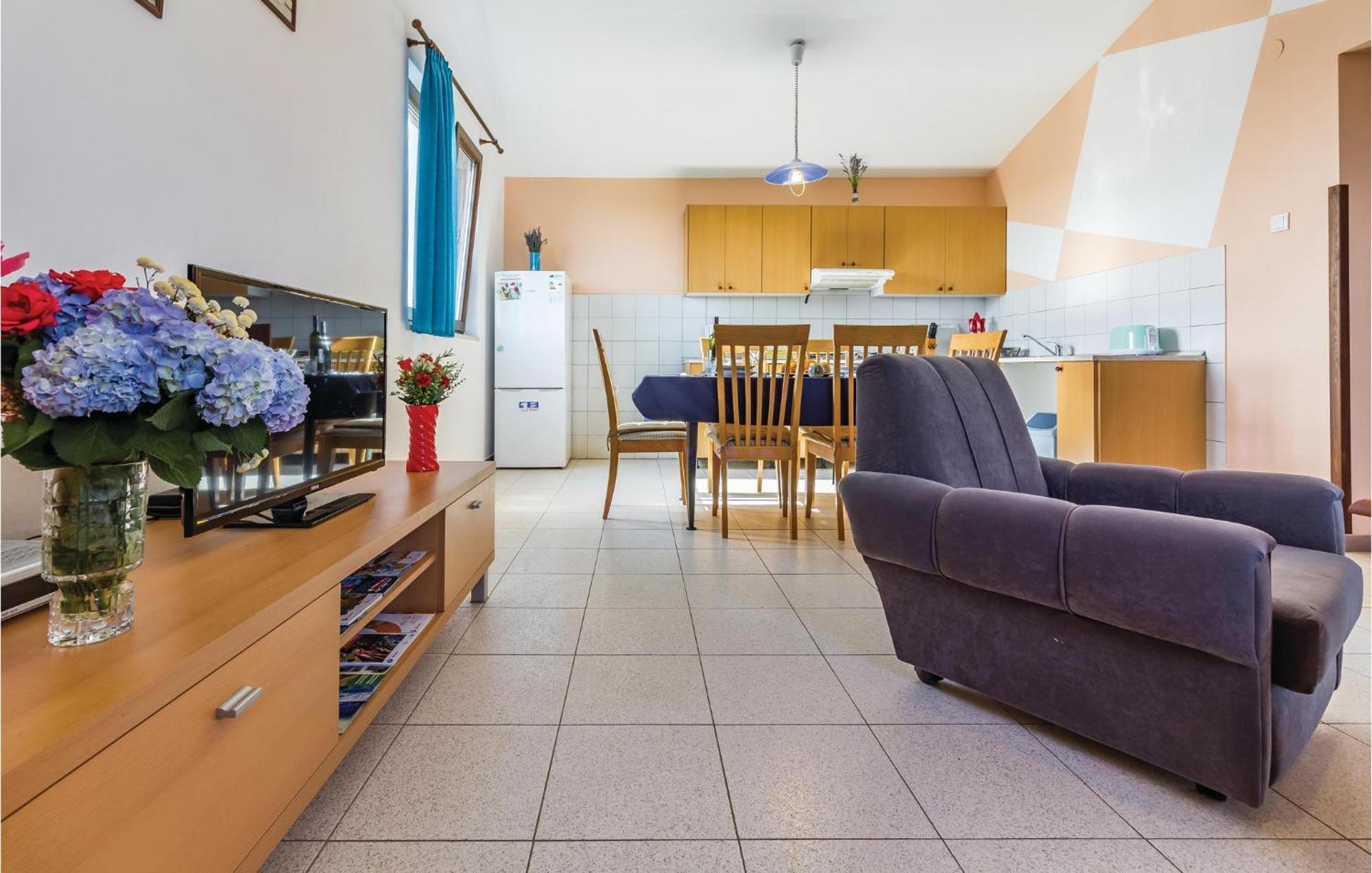 2 Bedroom Awesome Apartment In Vinkuran Eksteriør bilde